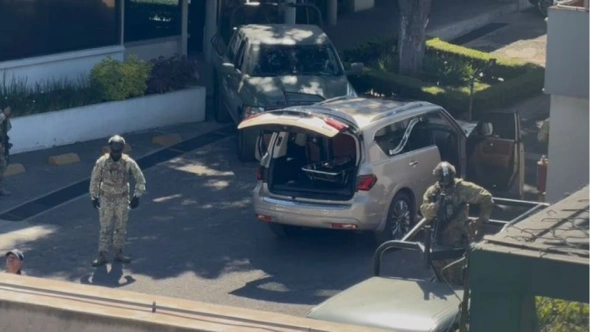 CARROZA DE EL MENCHO (2)